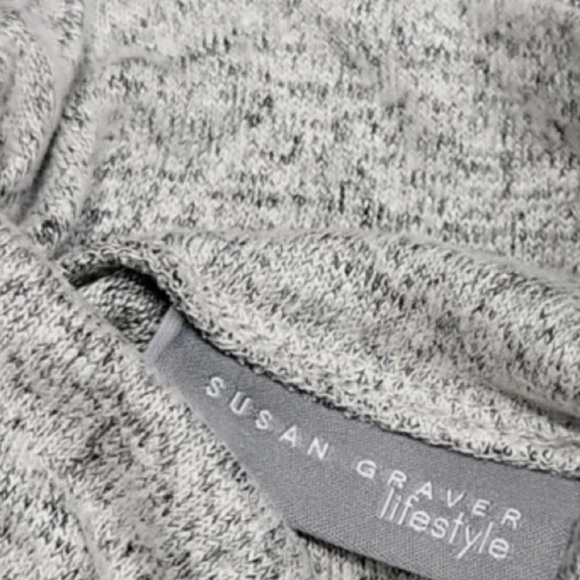 Susan Graver Lifestyle
Heather Brush Knit
Mock Neck A626979
Vintage Ivory3X NWT - Picture 5 of 6